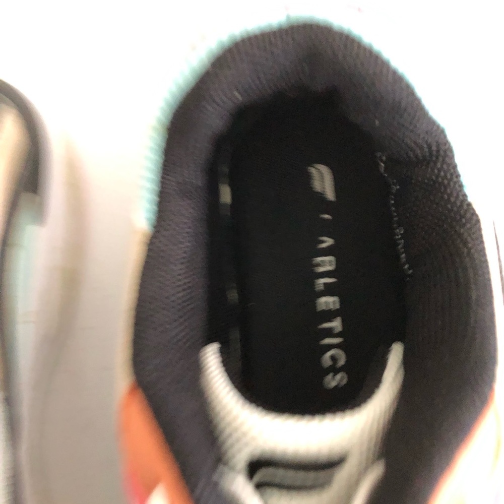 Sneakers Fabletics - Picture 2 of 4